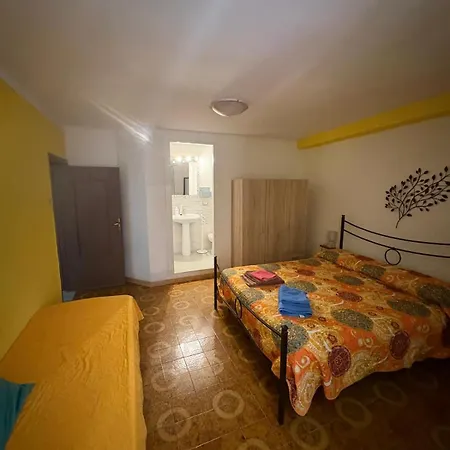Al Duomo Carrela Di Ghjeja بيت ضيافة 3*