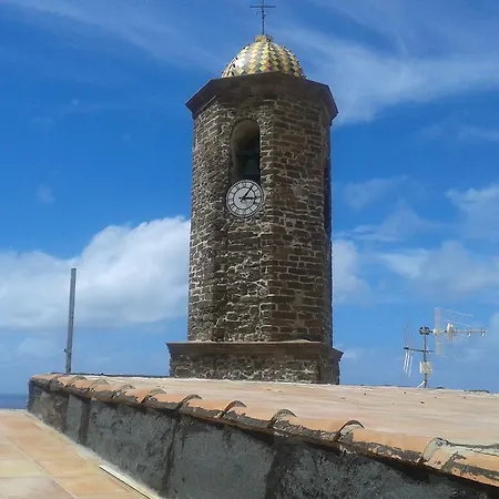 بيت ضيافة Al Duomo Carrela Di Ghjeja كاستيلساردو