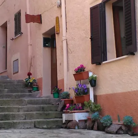 بيت ضيافة Al Duomo Carrela Di Ghjeja 3*