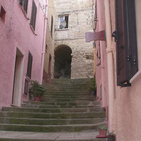 Al Duomo Carrela Di Ghjeja Konukevi