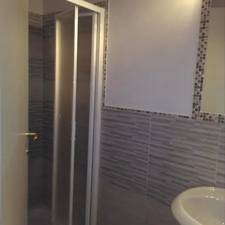 Al Duomo Carrela Di Ghjeja 3* كاستيلساردو