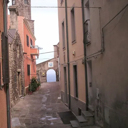 Al Duomo Carrela Di Ghjeja Guest house Castelsardo