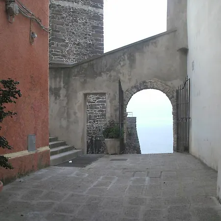 Al Duomo Carrela Di Ghjeja *