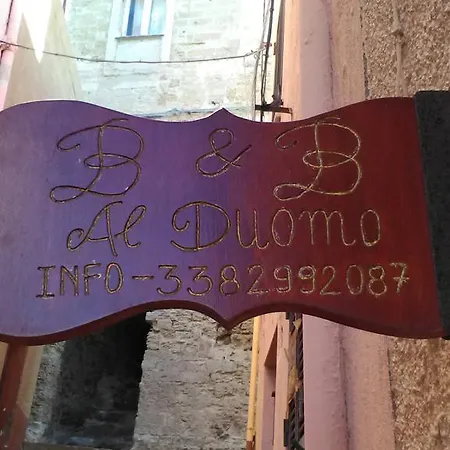 Al Duomo Carrela Di Ghjeja * Castelsardo